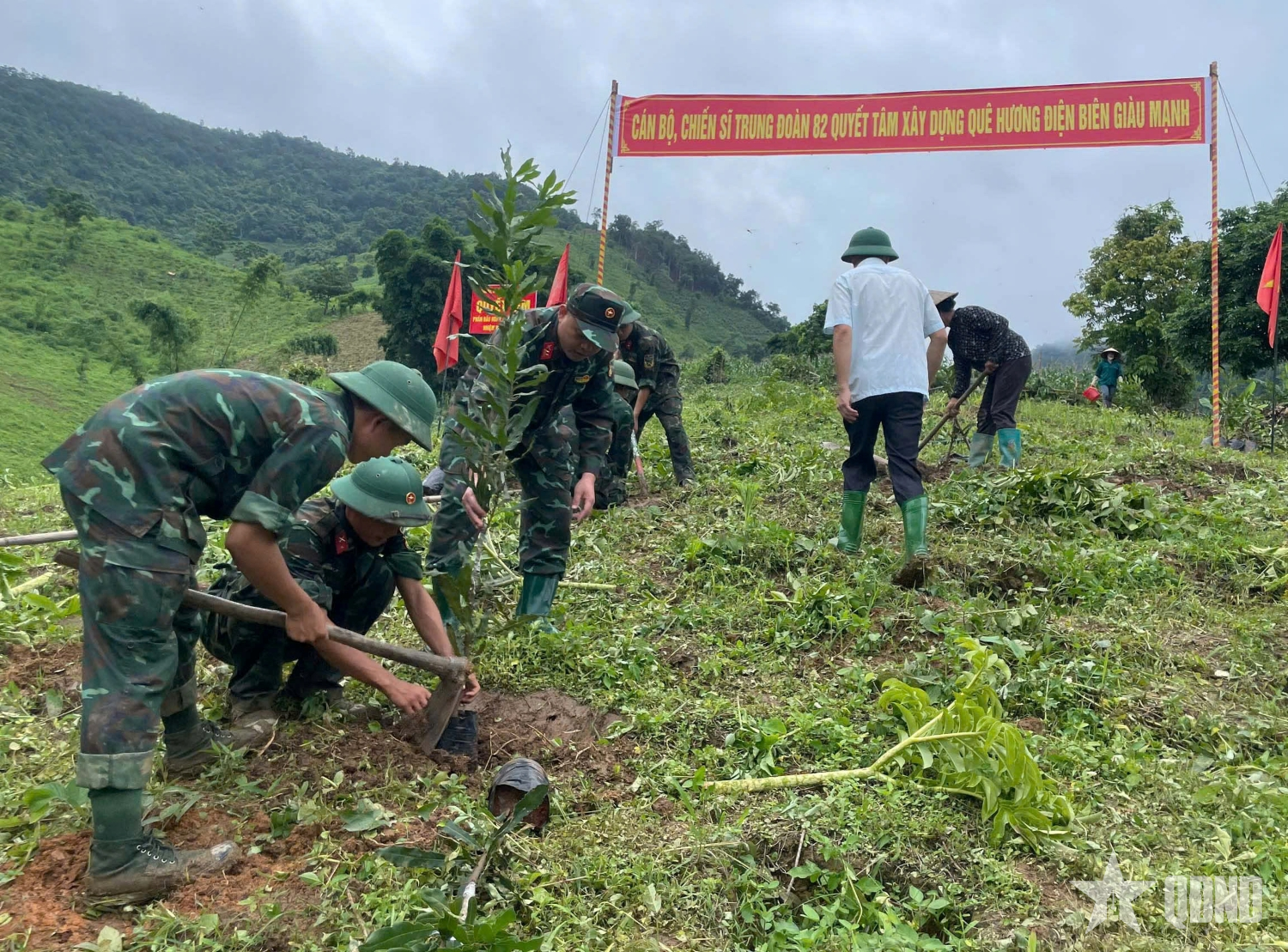 Đồng hành với nhân dân xây dựng quê hương
